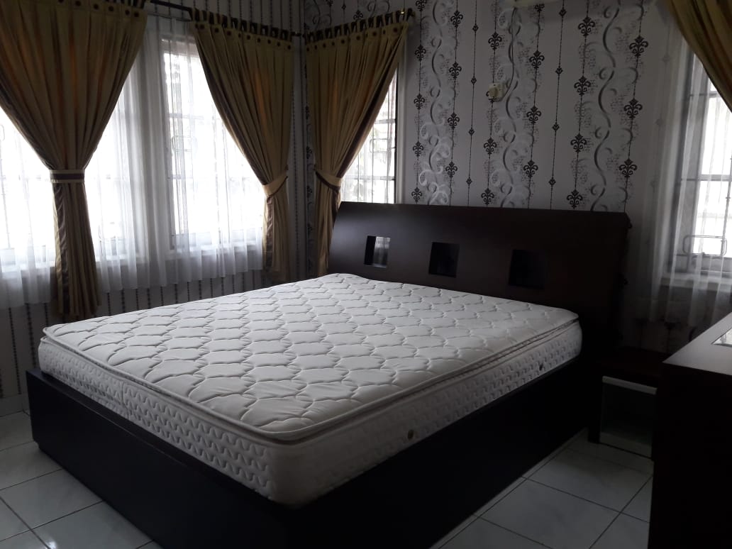 Rumah Disewakan Fully Furnished di Taman Menteng Lippo Cikarang